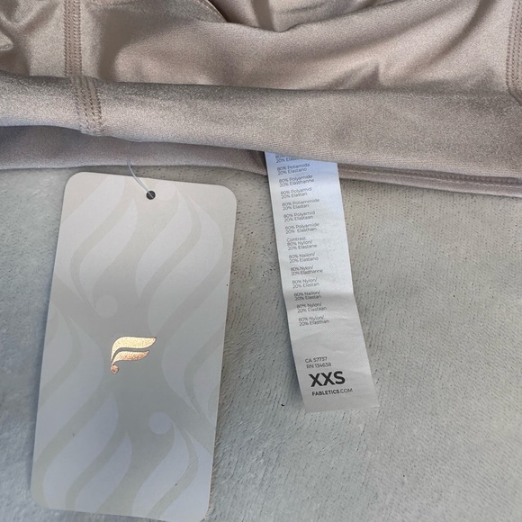 NWT Fabletics Oasis Sine PureLuxe High-Waisted 7/8 Leggings Ivory Size XXS - Picture 4 of 9